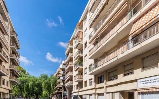 Appartement 5 pièces duplex port de Nice